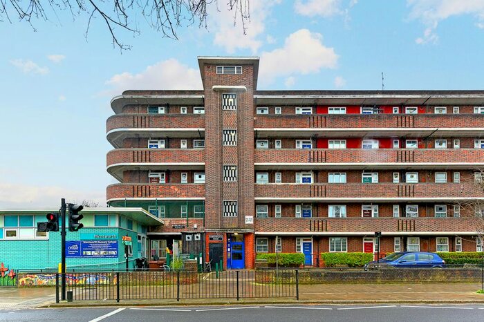 3 Bedroom Flat To Rent In Cassland Road, London, E9