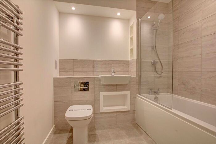 2 Bedroom Apartment To Rent In Motivo, Greensfields Close, NE8