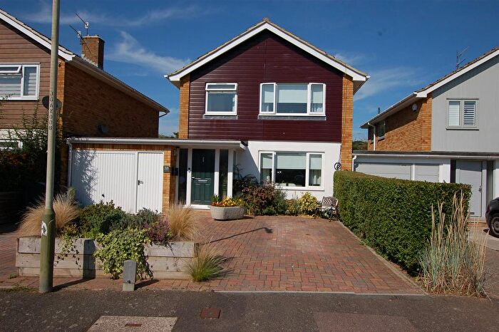 3 Bedroom Detached House For Sale In Great Elms, Hadlow, Tonbridge, TN11