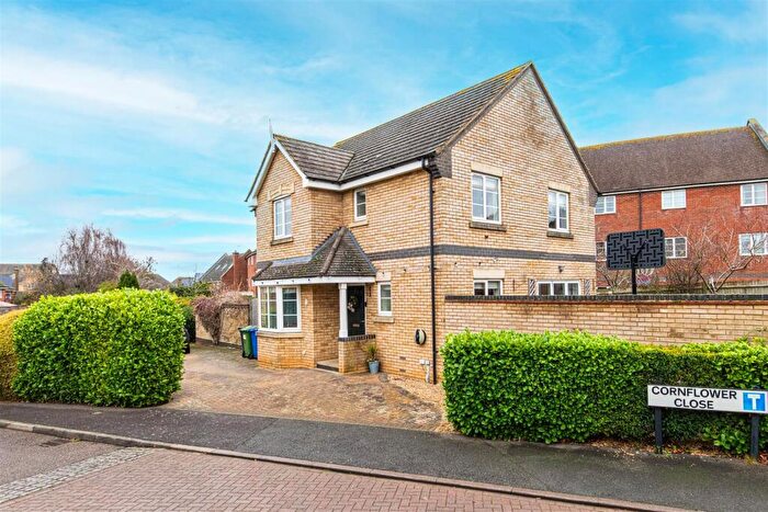 4 Bedroom Detached House For Sale In Cornflower Close, Grange Park, Northampton, NN4