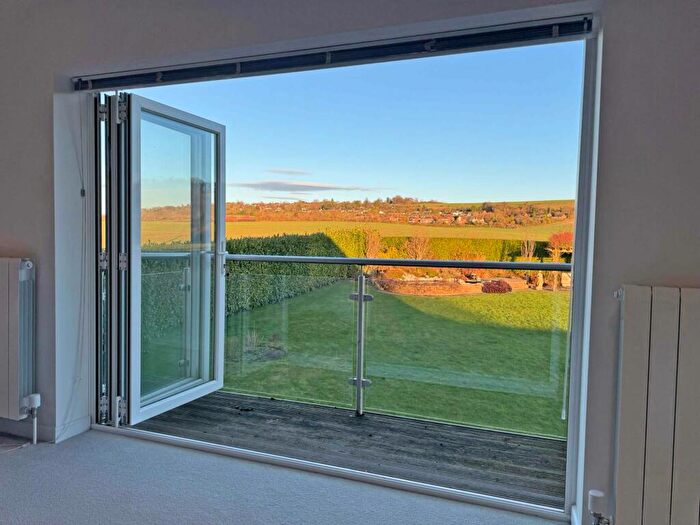 5 Bedroom Detached House For Sale In Wycombe Road, Saunderton, HP27