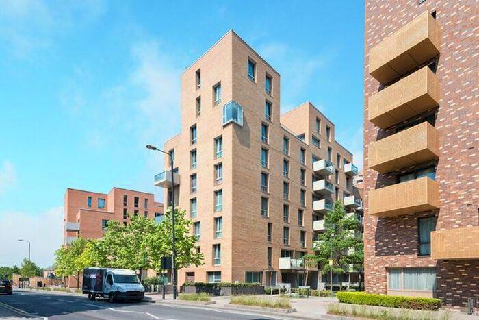 3 Bedroom Maisonette To Rent In Nelson Walk, St Andrews Development, Bromley By Bow, London, E3