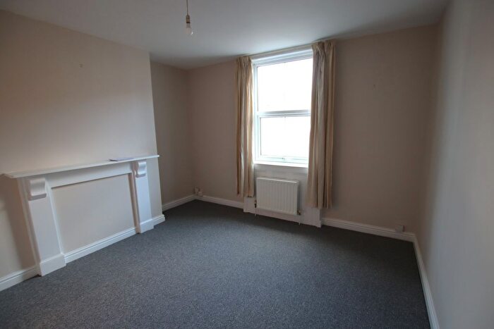1 Bedroom Flat To Rent In South Street, Reading, RG1