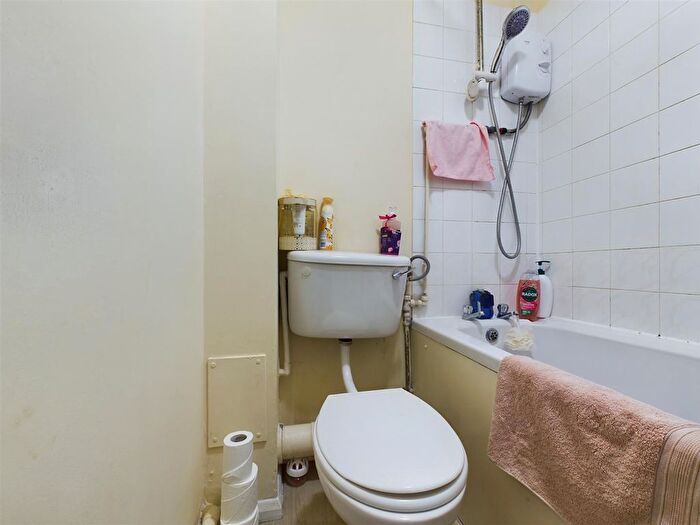 1 Bedroom Flat For Sale In Jack Clow Road, Stratford, E15