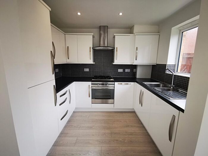 4 Bedroom Town House To Rent In Dukesfield, Shiremoor, NE27
