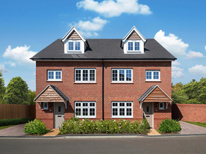 4 Bedroom Semi-Detached House For Sale In Shaftesbury Road, Gillingham, SP8
