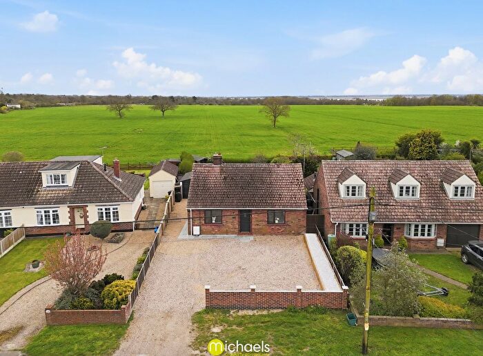 3 Bedroom Bungalow For Sale In Wivenhoe Road, Alresford, Colchester, CO7