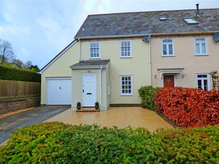 3 Bedroom House To Rent In Targetts Mead, Tisbury, Salisbury, SP3