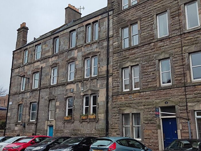 1 Bedroom Flat To Rent In Milton Street, Abbeyhill, Edinburgh, EH8