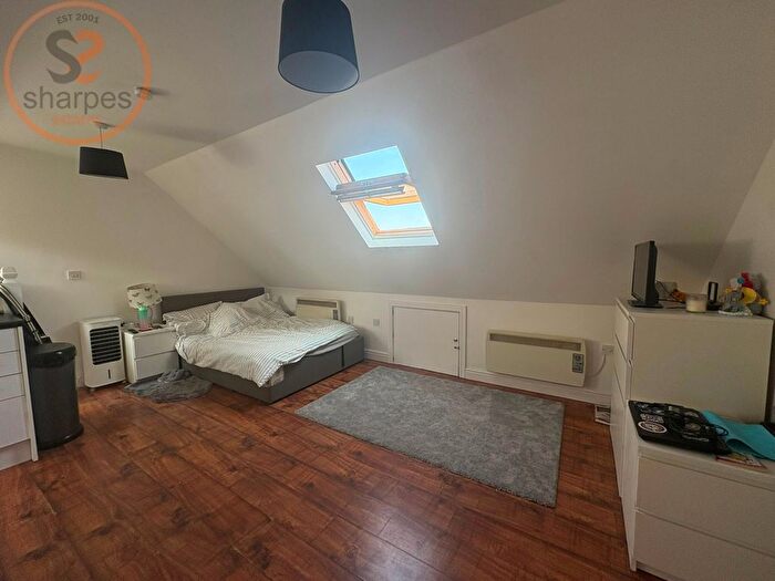 Studio To Rent In Croydon Road, Wallington, Greater London, SM6