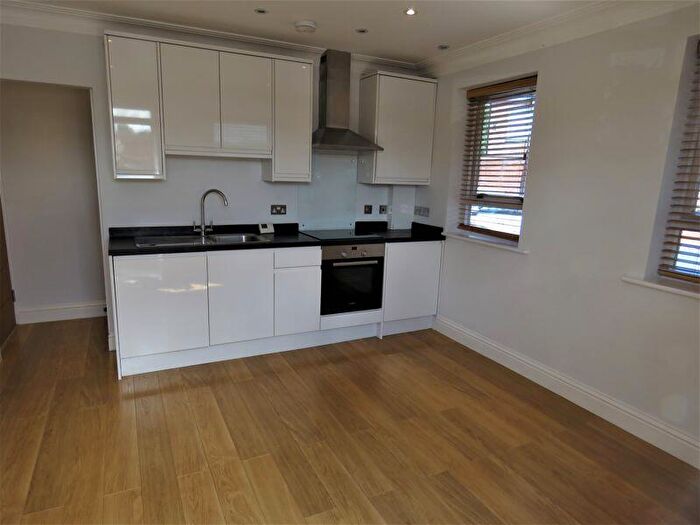 1 Bedroom Flat To Rent In Central Marlow, SL7