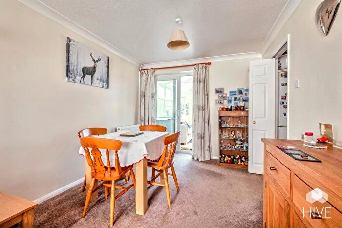 3 Bedroom Semi-Detached House For Sale In Old Barn Close, Ringwood, BH24