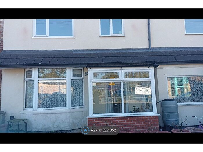 5 Bedroom Semi-Detached House To Rent In Briarfield, Manchester, M20