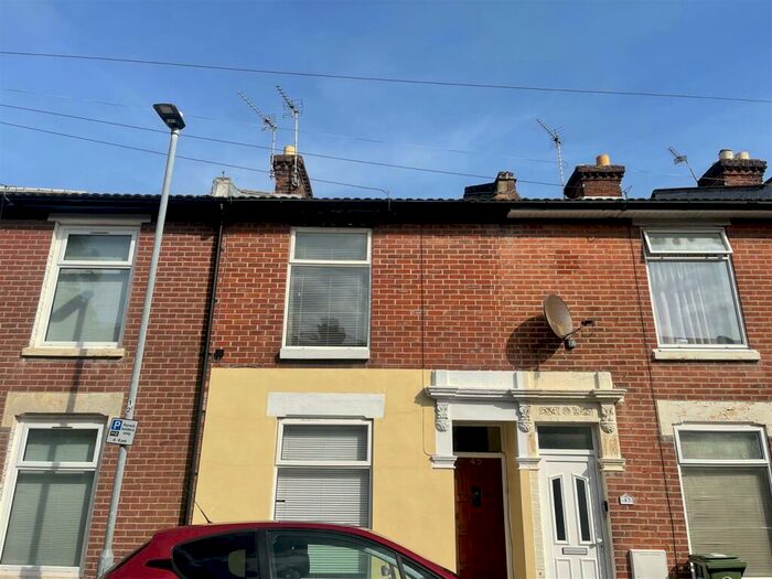 5 Bedroom Terraced House To Rent In Telephone Road, PO4
