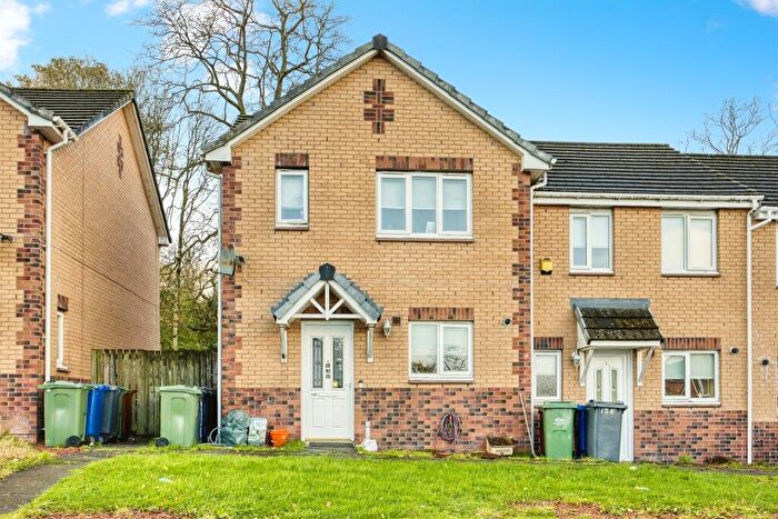 3 Bedroom Semi Detached House For Sale In Willow Drive, Johnstone, PA5