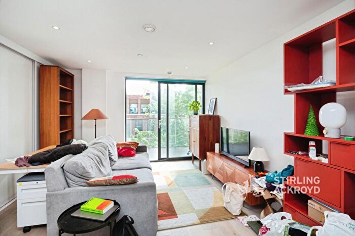 2 Bedroom Apartment To Rent In Commercial Street, London, E1