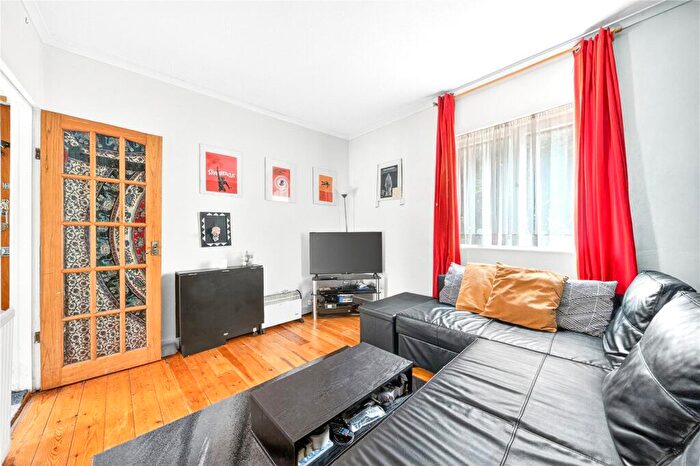 2 Bedroom Semi Detached House For Sale In Mayfield Road, Walthamstow, London, E17