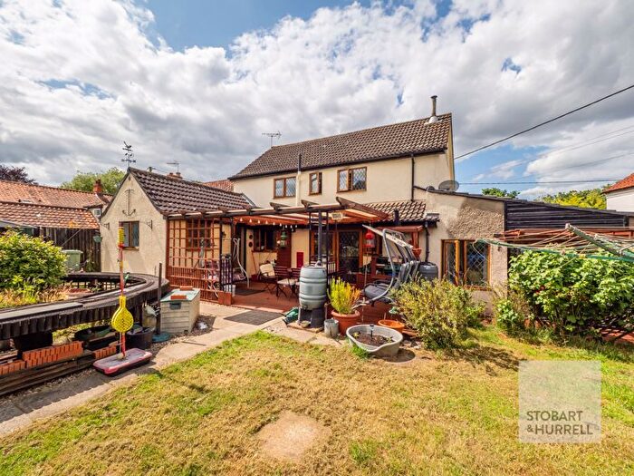 5 Bedroom Link Detached House For Sale In Anchor House, Anchor Road, Spa Common, North Walsham, Norfolk, NR28