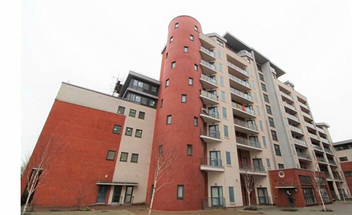 2 Bedroom Apartment To Rent In Grays Place, Slough, SL2