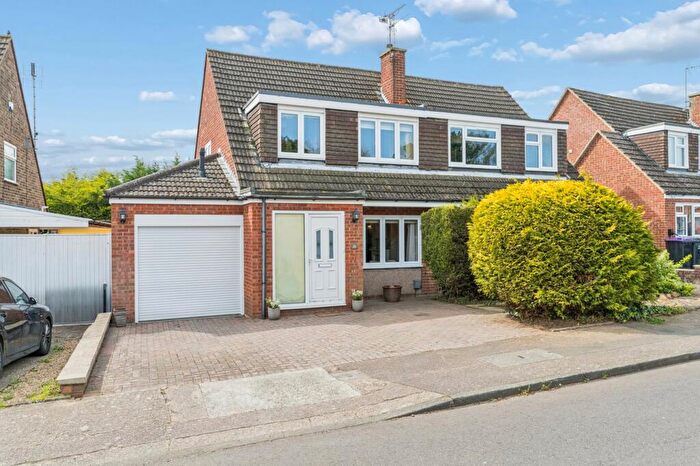 3 Bedroom Semi-Detached House For Sale In Passingham Avenue, Hitchin, SG4