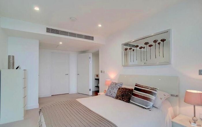 2 Bedroom Flat To Rent In Praed Street, Paddington, London, W2