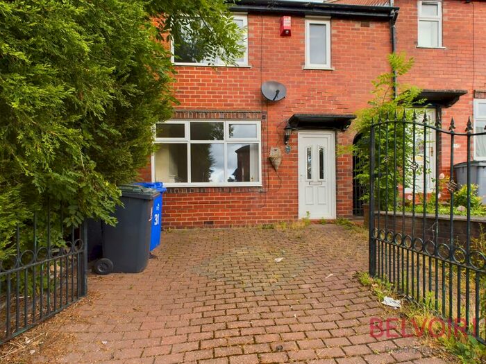 3 Bedroom Semi-Detached House To Rent In Clyde Road, Burslem, Stoke-on-Trent, ST6