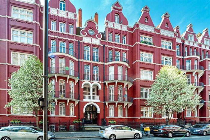 4 Bedroom Flat To Rent In Cabbell Street, Marylebone, NW1
