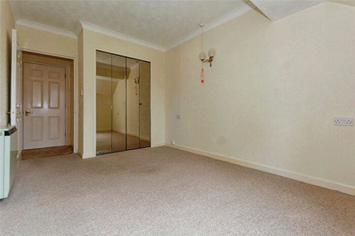 2 Bedroom Flat For Sale In Grange Road, Solihull, West Midlands, B91