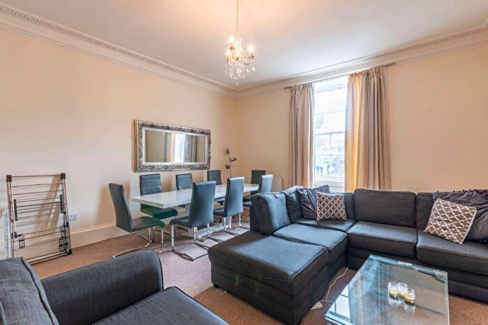 3 Bedroom Flat To Rent In L Alva Street, Edinburgh, EH2