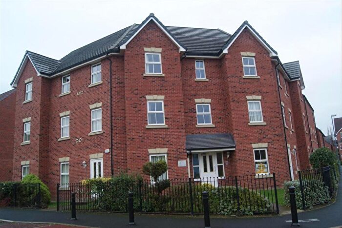 2 Bedroom Flat To Rent In Quins Croft, Leyland, Lancashire, PR25