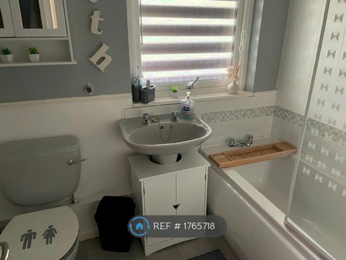 2 Bedroom Flat To Rent In Faulds Gate, Aberdeen, AB12