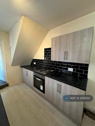 2 Bedroom Flat To Rent In Chandos Street, Gateshead, NE8