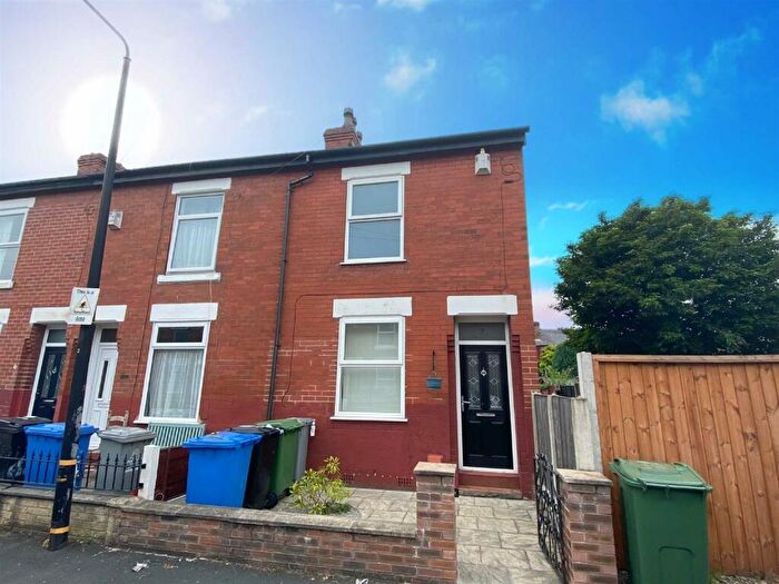2 Bedroom End Of Terrace House To Rent In Wolseley Road, Sale, Manchester, M33