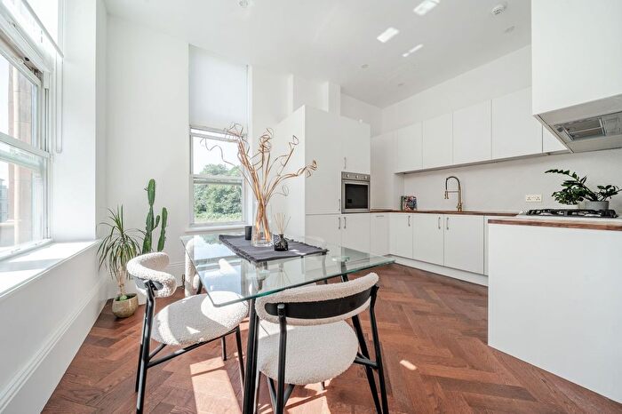 2 Bedroom Flat To Rent In London Road, Tunbridge Wells, TN1