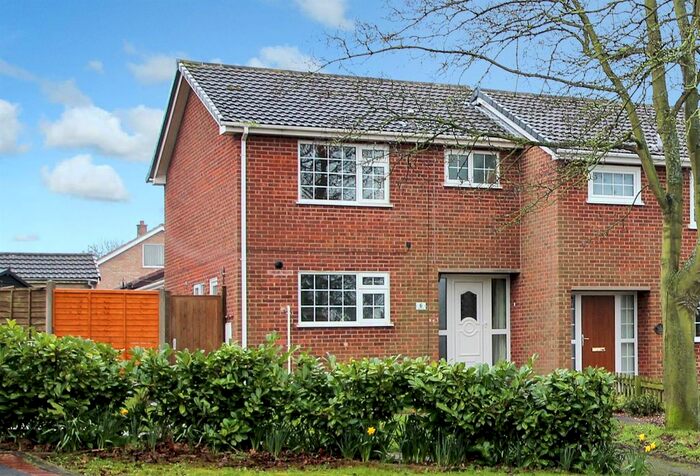 3 Bedroom Semi-Detached House To Rent In Abney Drive, Measham, Swadlincote, DE12