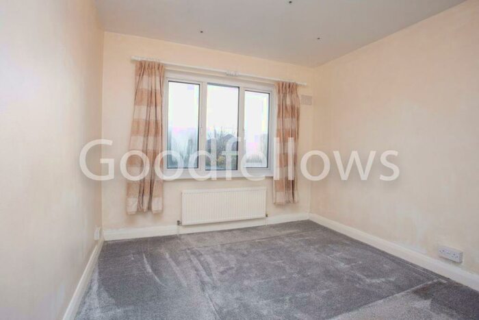 2 Bedroom Maisonette To Rent In Tudor Drive, SM4