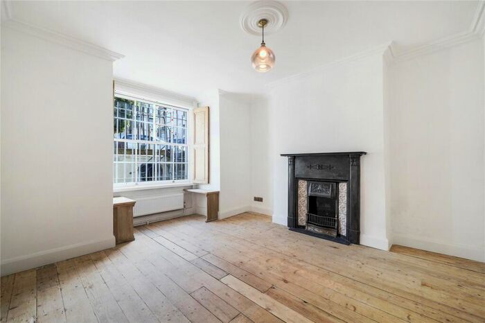 1 Bedroom Apartment To Rent In Grafton Terrace, Chalk Farm, London, NW5