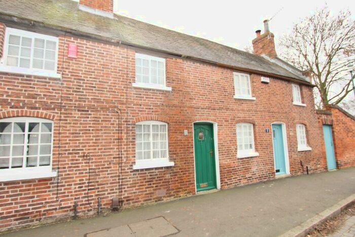 1 Bedroom House To Rent In The Square, Wollaton, Nottingham, NG8