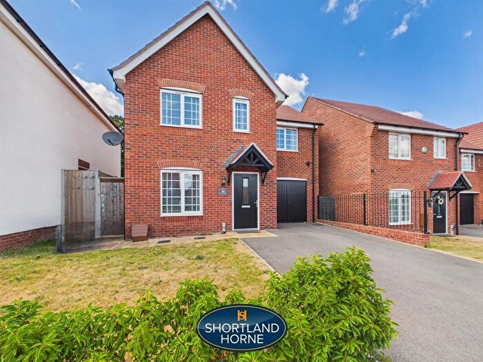 3 Bedroom Detached House For Sale In Henry Baxter Drive, Keresley End, Coventry, CV7