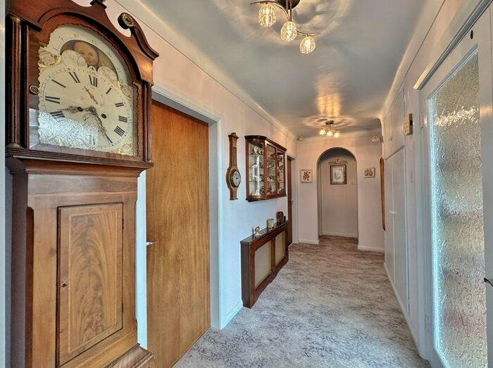 3 Bedroom Detached Bungalow For Sale In Delavor Road, Lower Heswall