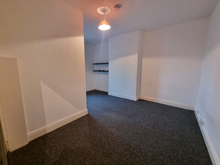 1 Bedroom Flat To Rent In Belmont Street, Oldham, OL1