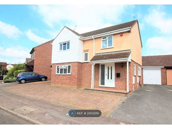 4 Bedroom Detached House To Rent In Trafalgar Avenue, Bletchley, Milton Keynes, MK3