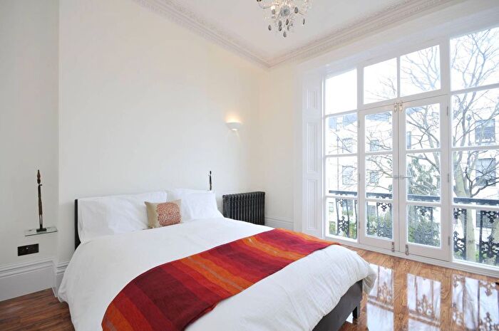 1 Bedroom Flat To Rent In Westbourne Terrace Road, Little Venice, London, W2