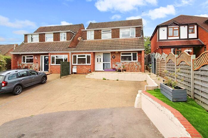 4 Bedroom Detached House For Sale In Sawpit Hill, Hazlemere, HP15
