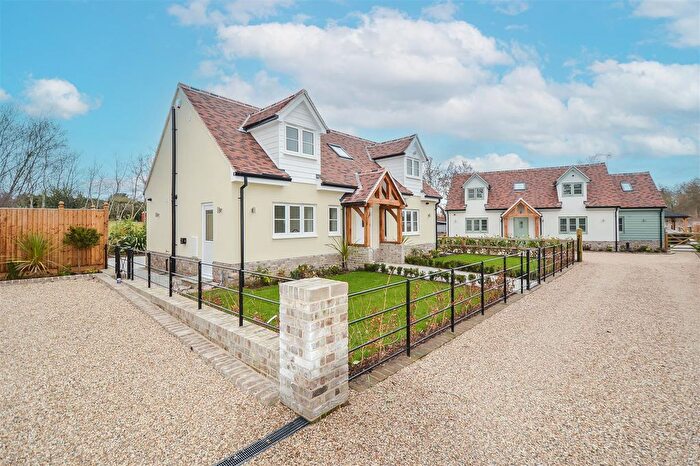 3 Bedroom Detached House To Rent In Clay Hall, Days Lane, Brentwood, CM15