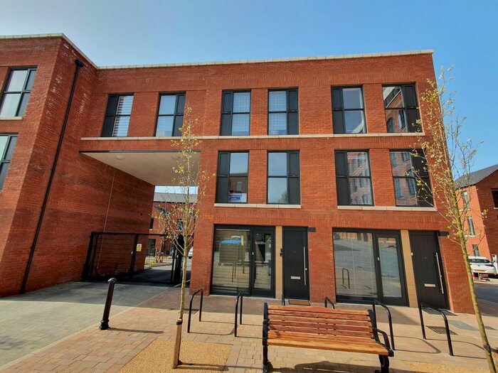 3 Bedroom Town House To Rent In Fairway View, Reddish, Stockport SK5