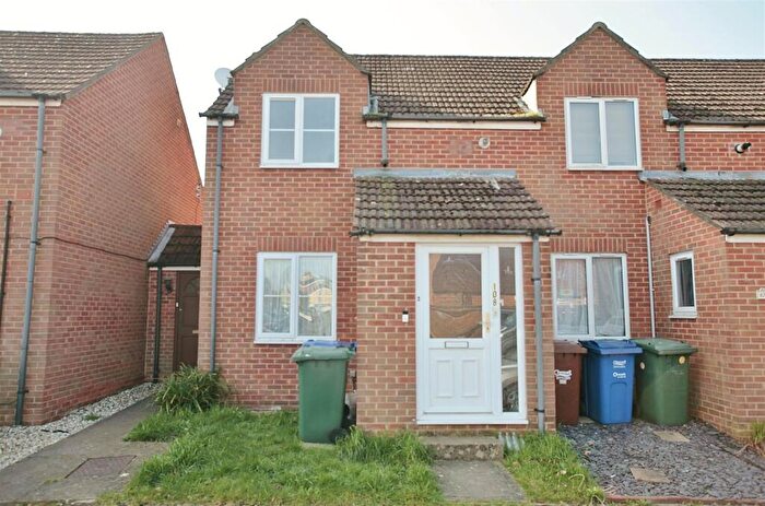 2 Bedroom Semi Detached House To Rent In Kidlington, OX5