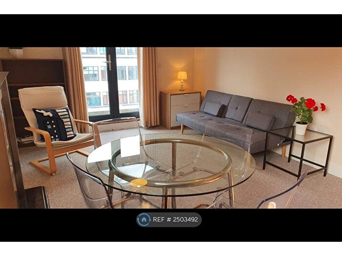 2 Bedroom Flat To Rent In Charles Street, Bristol, BS1