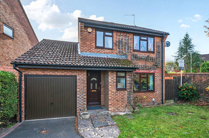 3 Bedroom Detached House To Rent In Cheviot Drive, Fleet, Hart, GU51