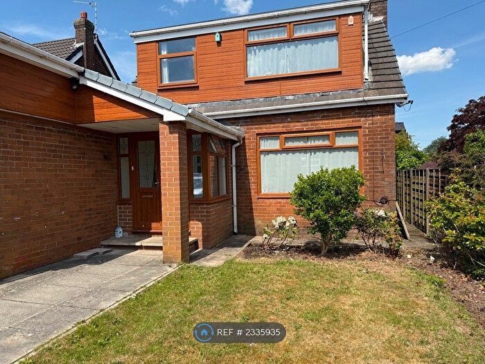 3 Bedroom Detached House To Rent In Springwater Avenue, Bury, BL0